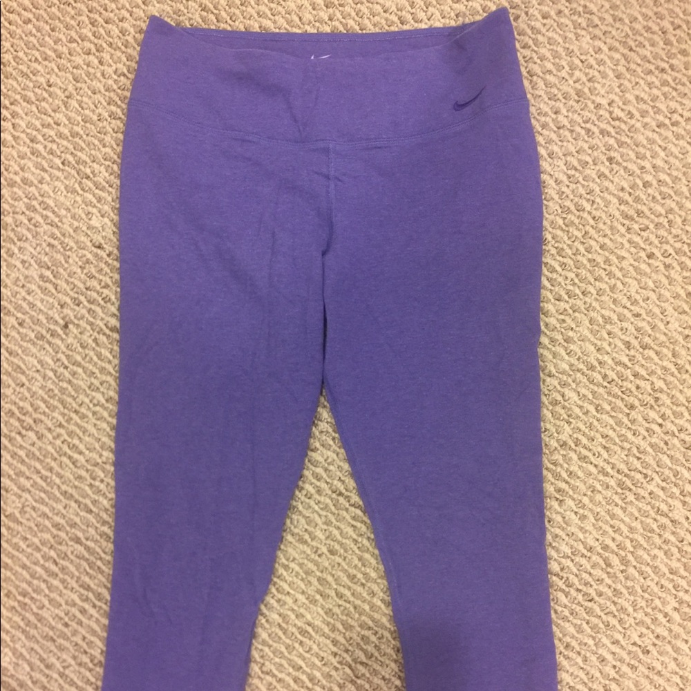 Nike size L purple fitted capris